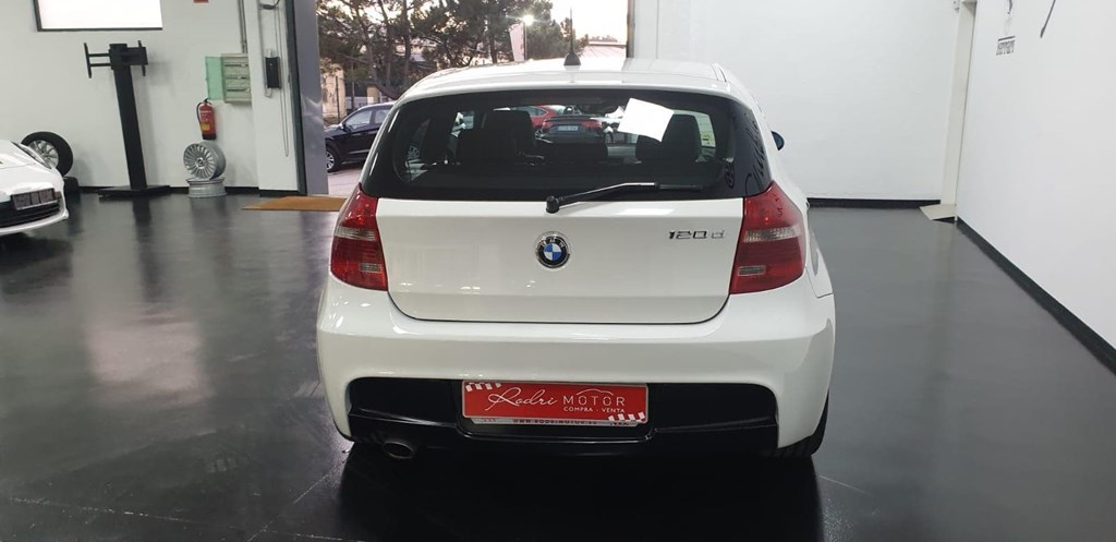 Foto 3 BMW 120D  8.900€