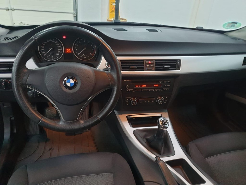 Foto 9 BMW 325 I (10.900€)