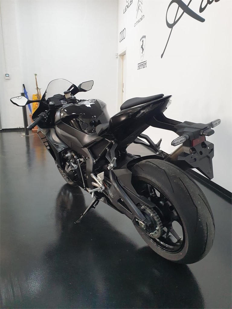 Foto 7 HONDA CBR 1000ST