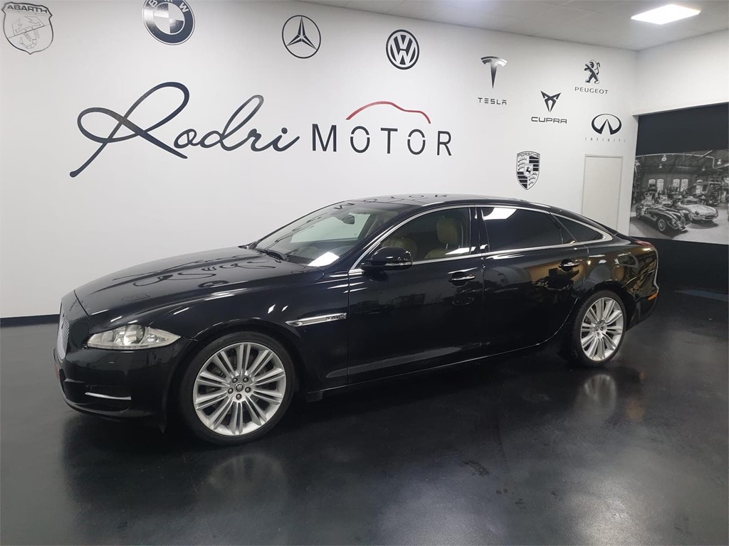 Foto 1 JAGUAR XJ  3.0 V6D LEB PREMIUN XL