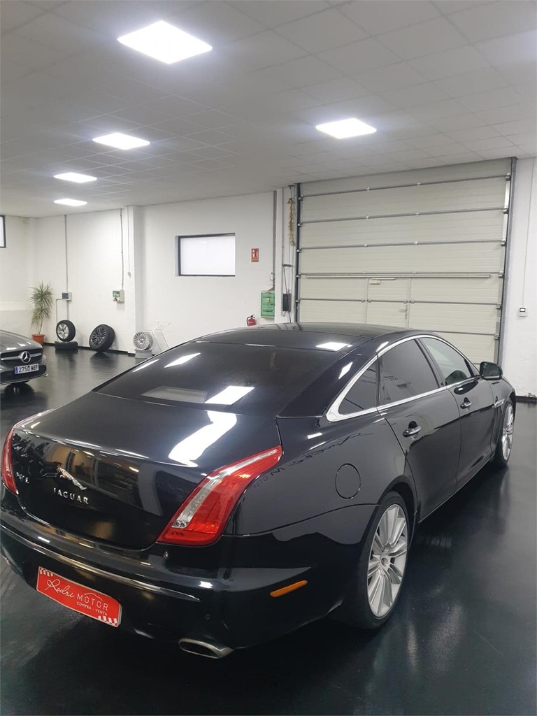 Foto 4 JAGUAR XJ  3.0 V6D LEB PREMIUN XL