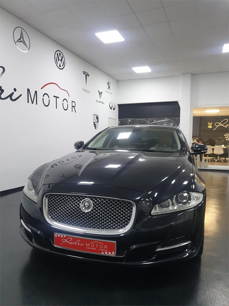 Foto 6 JAGUAR XJ  3.0 V6D LEB PREMIUN XL