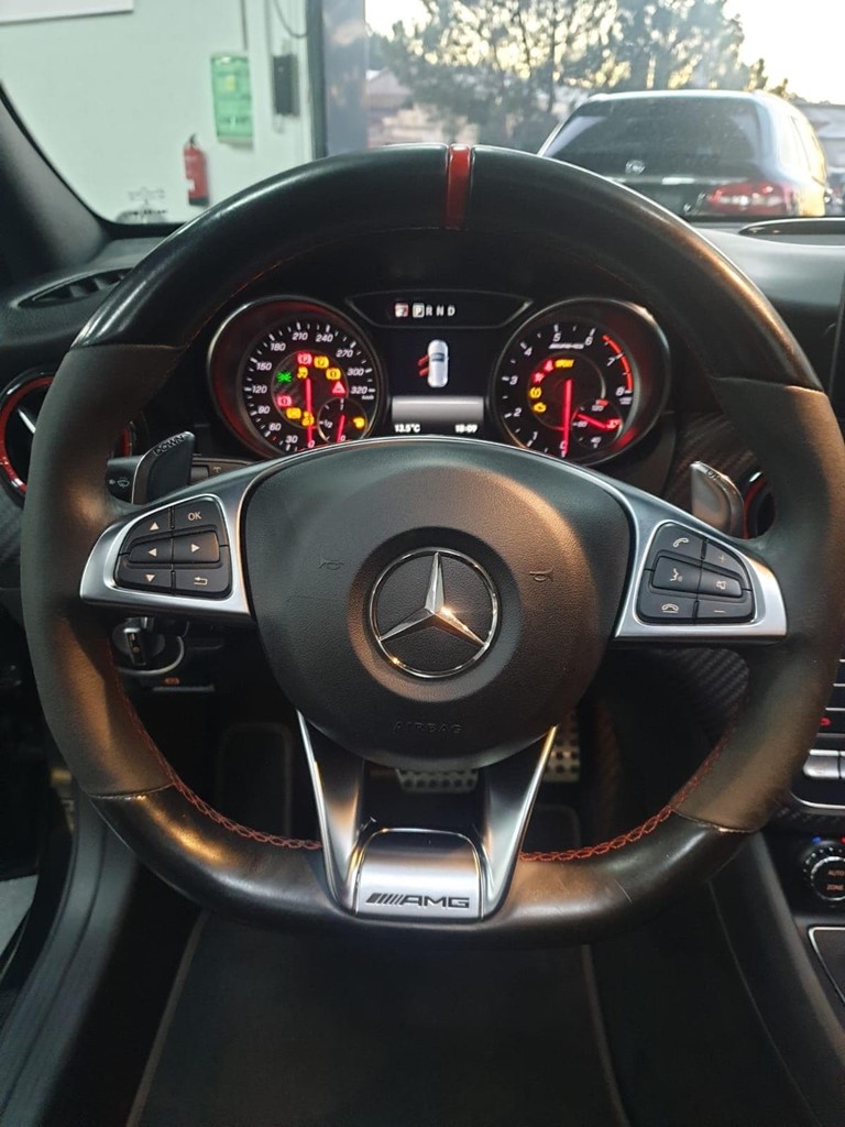 Foto 23 MERCEDES A 45 AMG