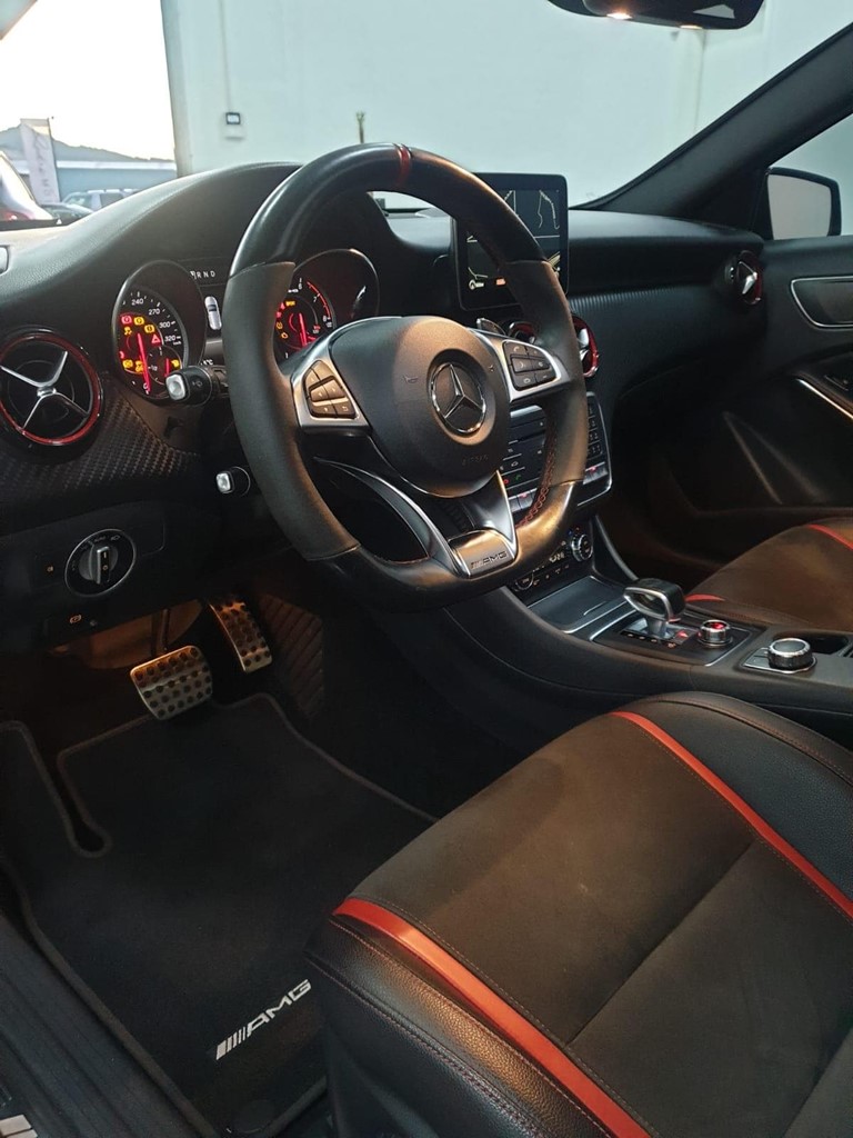 Foto 13 MERCEDES AMG A 45