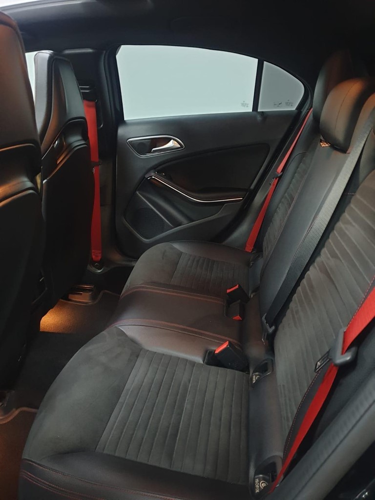 Foto 14 MERCEDES AMG A 45