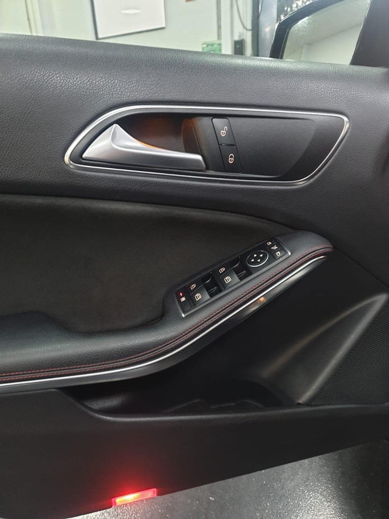 Foto 16 MERCEDES AMG A 45