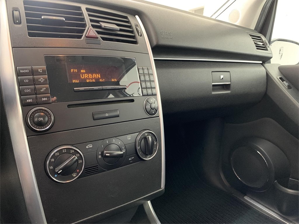 Foto 11 MERCEDES CLASE B 200CDI 140CV