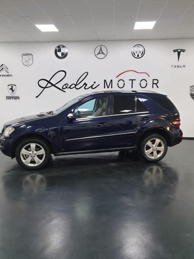 Foto 7 MERCEDES ML 280 16.900€