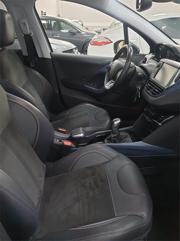 Foto 2 PEUGEOT 2008