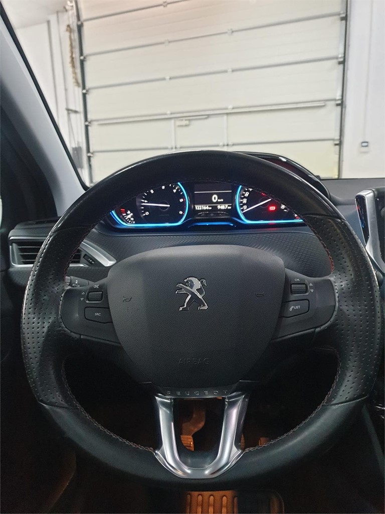 Foto 4 PEUGEOT 2008