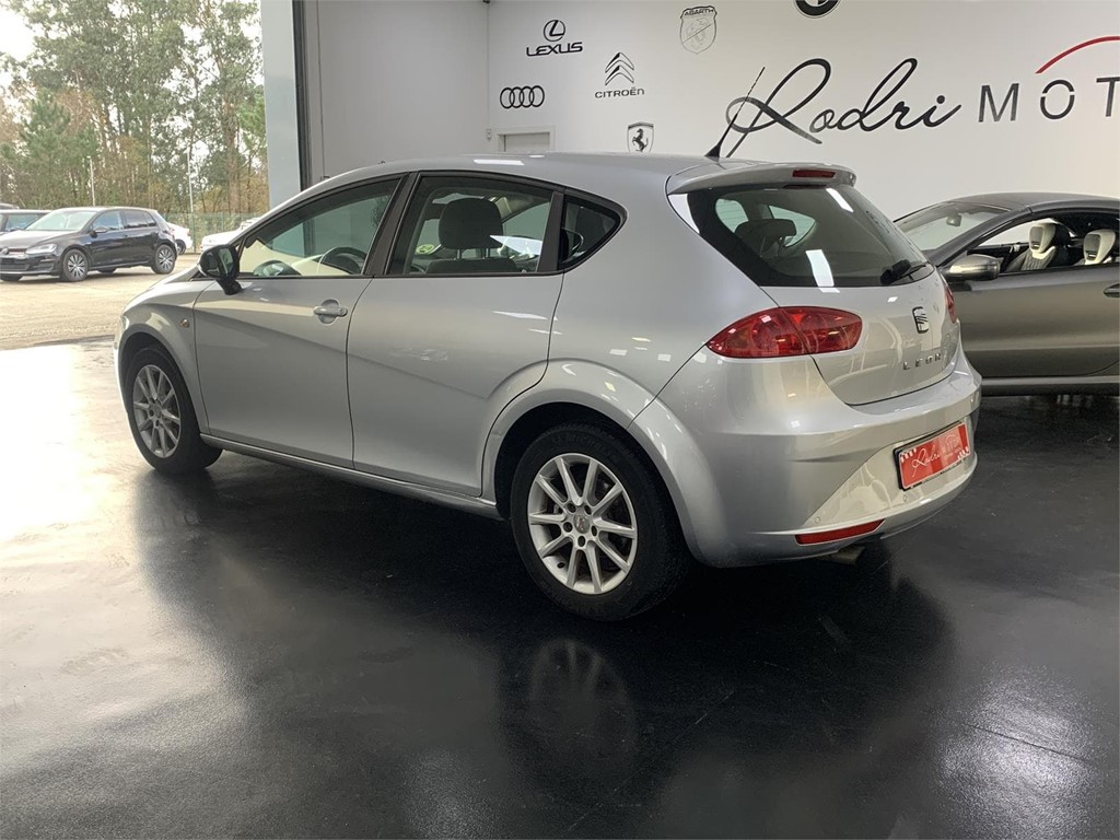 Foto 6 SEAT LEON 1.6 TDI 105