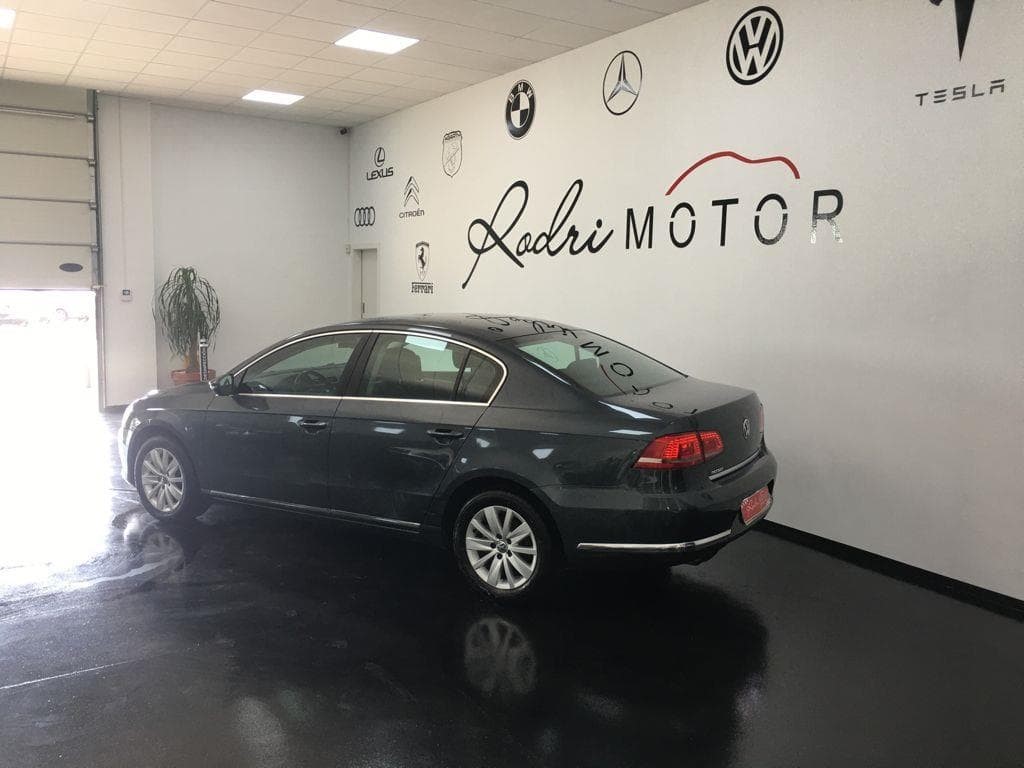 Foto 11 VOLKSWAGEN PASSAT 2.0 TDI 140CV 9.500€