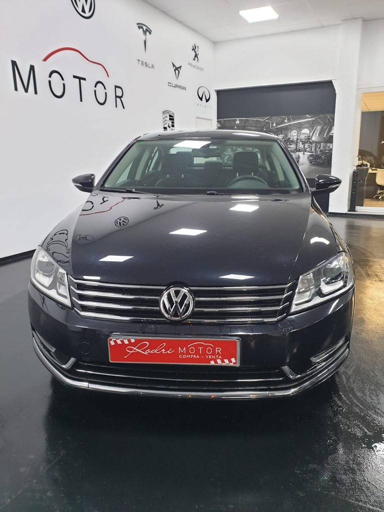 Foto 15 VOLKSWAGEN PASSAT 2.0 TDI 140CV