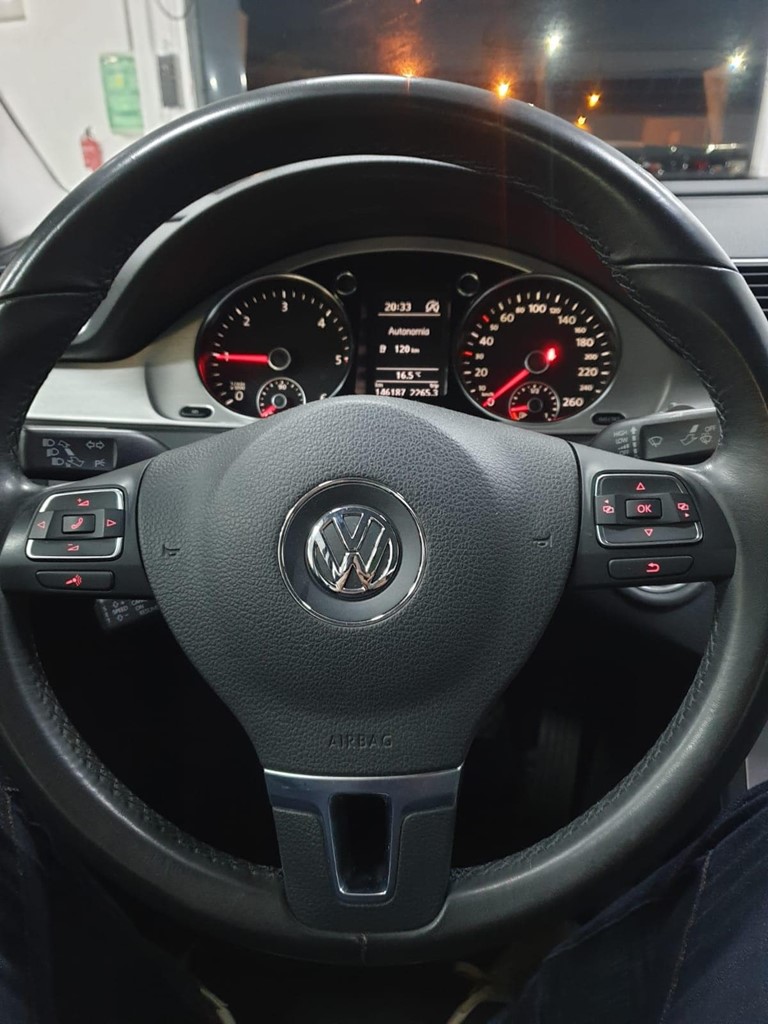 Foto 16 VOLKSWAGEN PASSAT 2.0 TDI 140CV