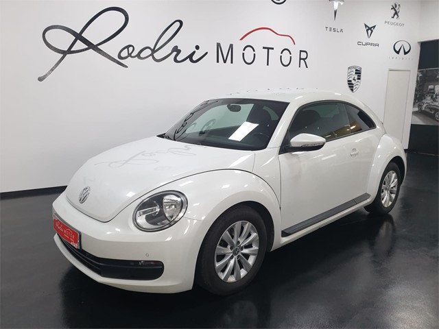 VW BEETLE ( 11.900€)