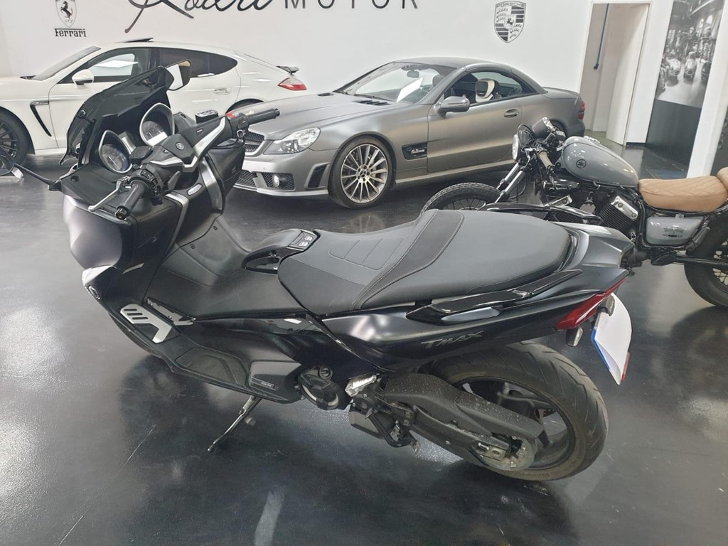 Foto 6 YAMAHA T MAX ( 9.000€)