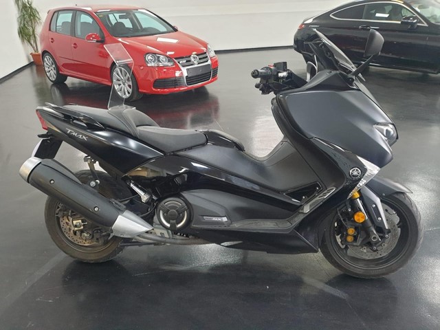 YAMAHA T MAX